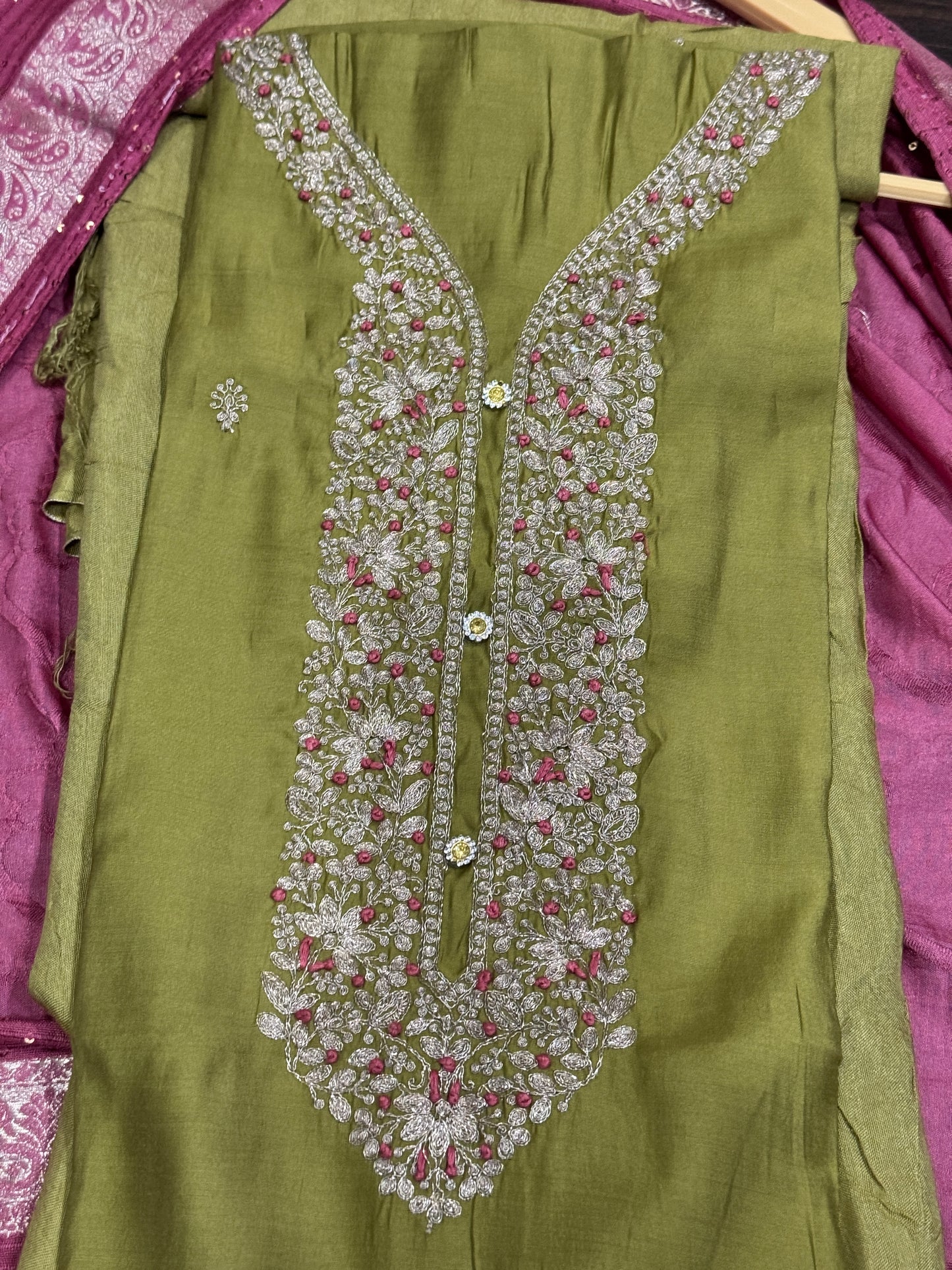 Muslin Green Dori-knot