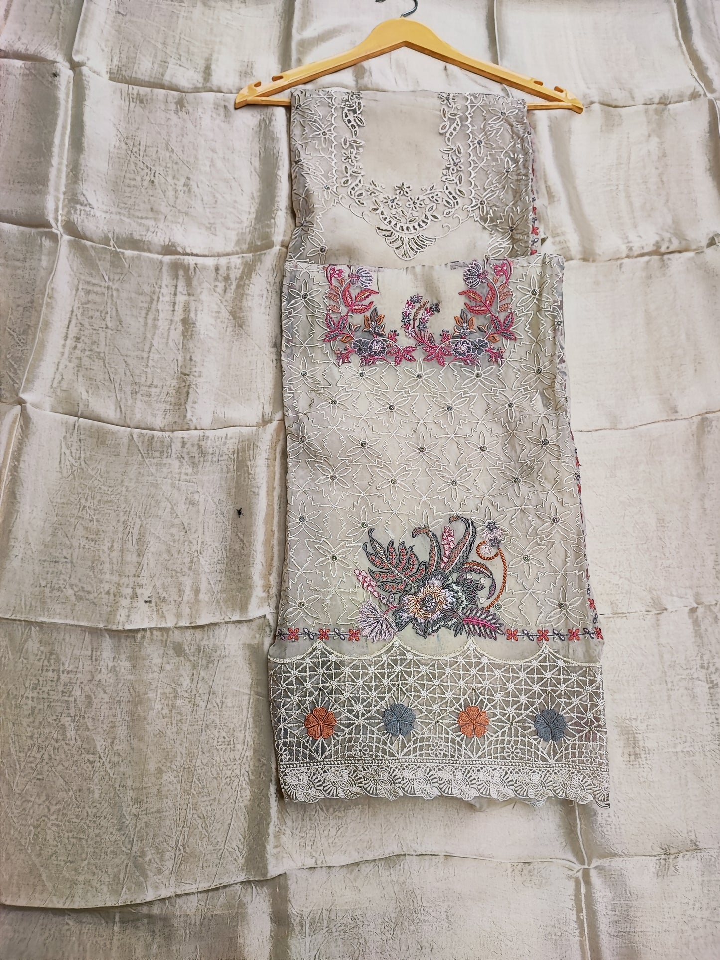Ivory Resham Organza Suit