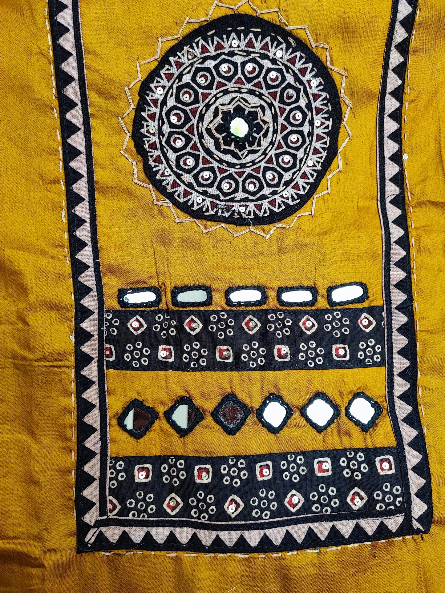 Musturd Mirror Work