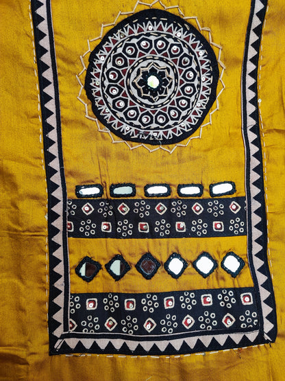 Musturd Mirror Work