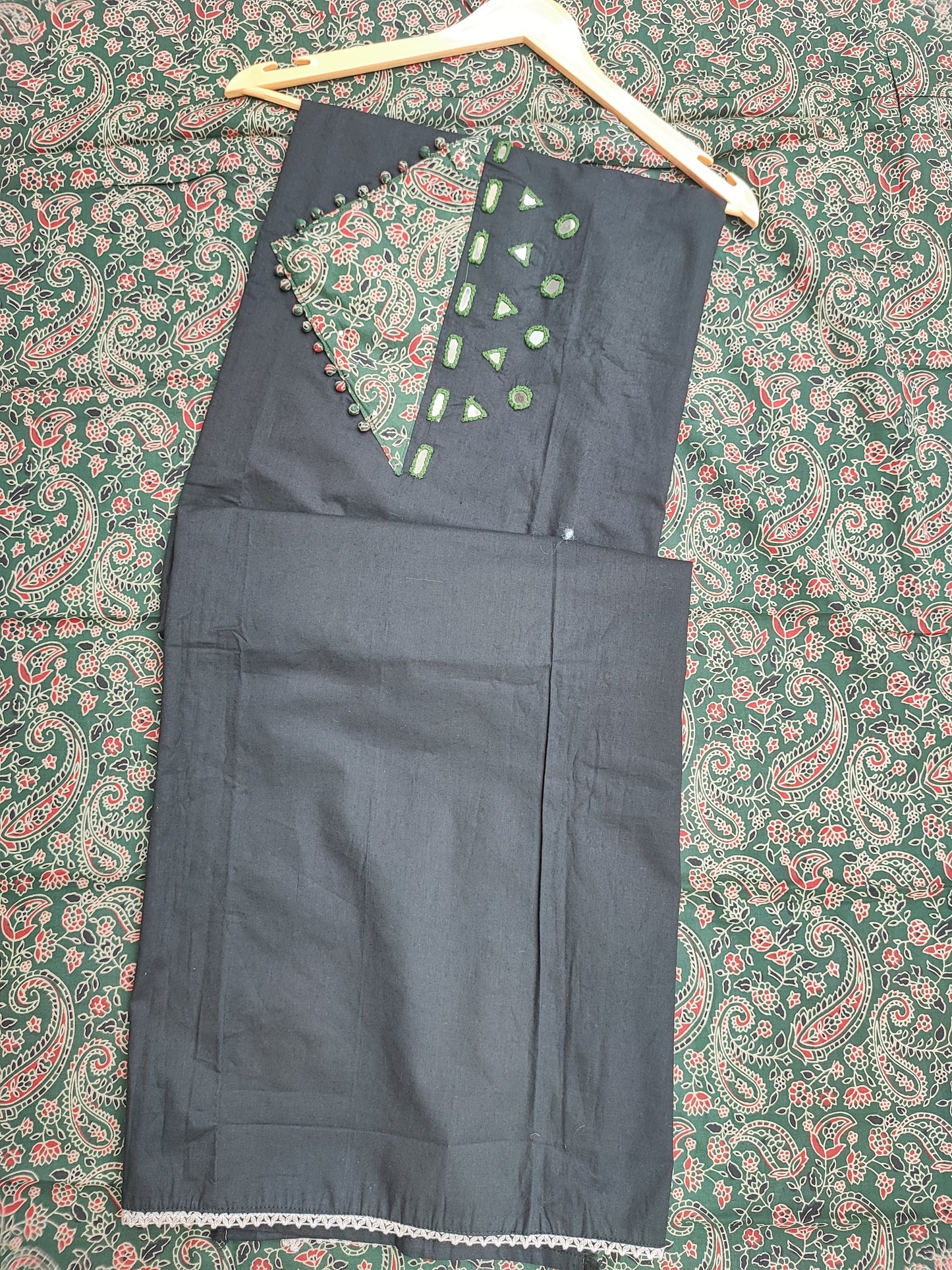 Black Mirror Suit
