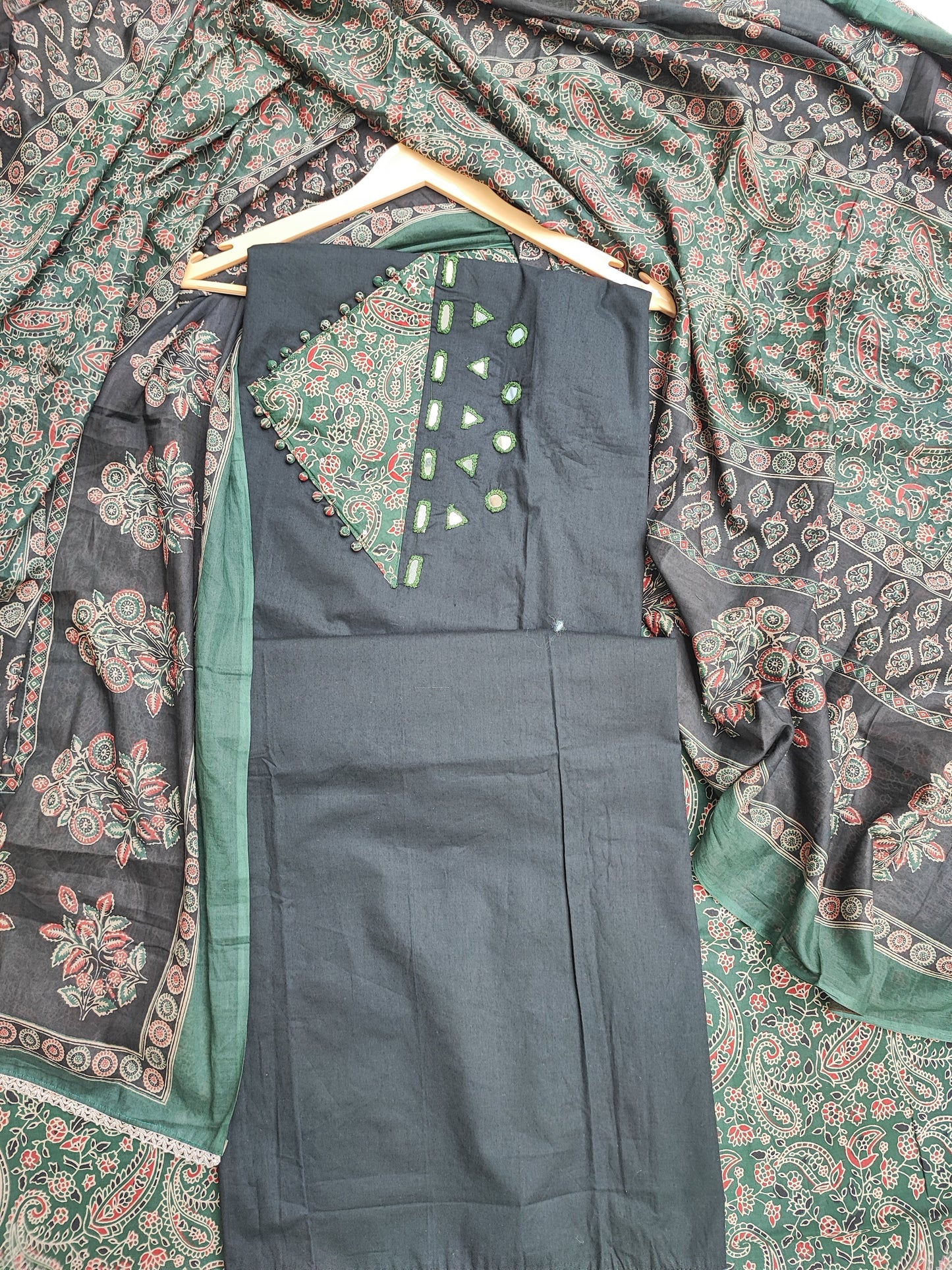 Black Mirror Suit