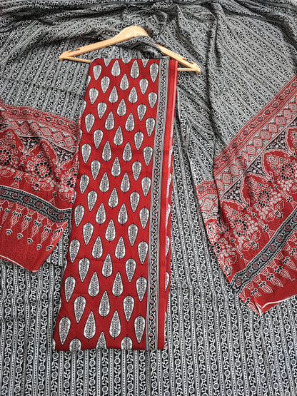 Rust Leaf Suit