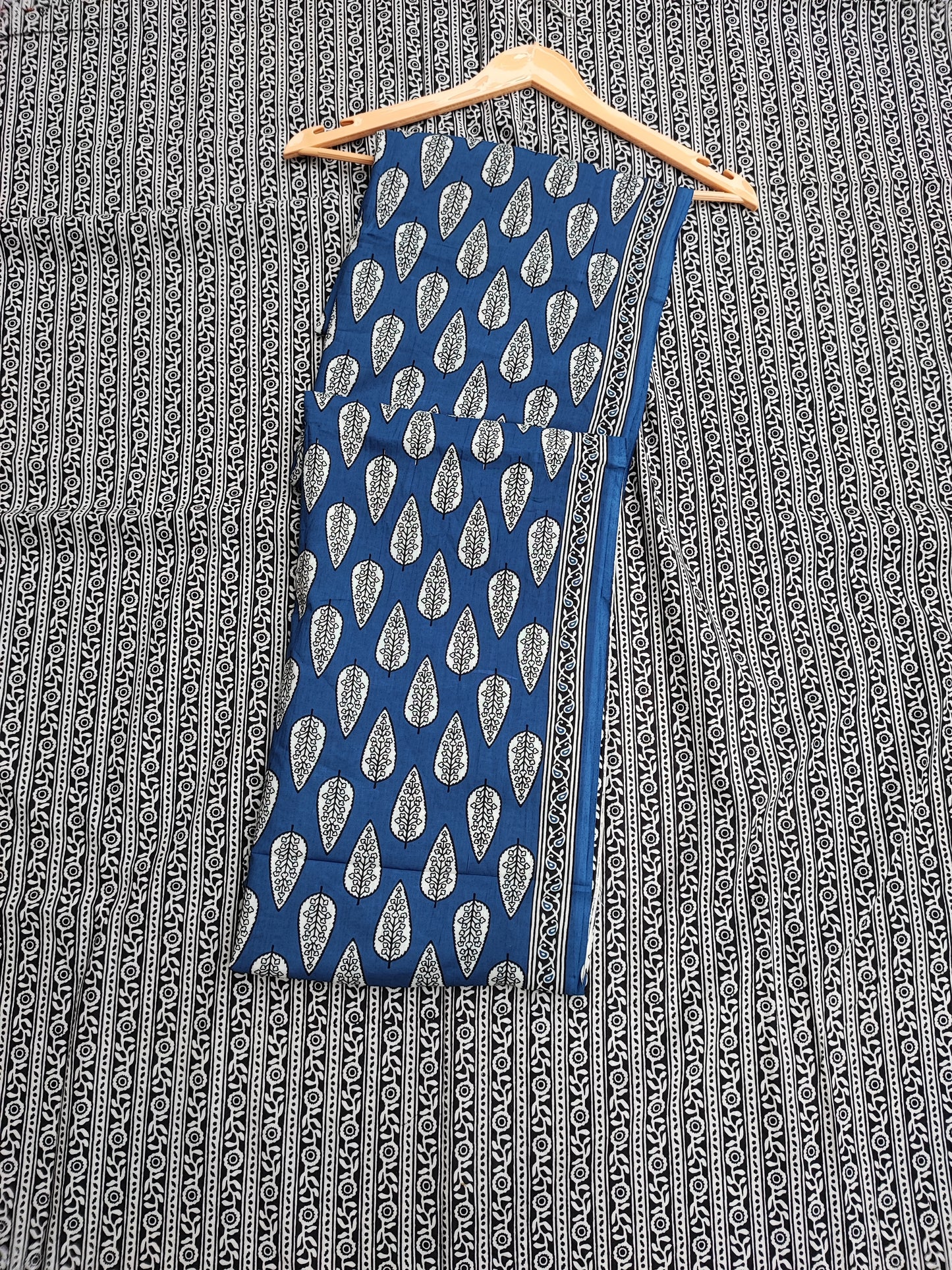 Blue Leaf Suit