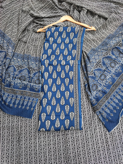 Blue Leaf Suit