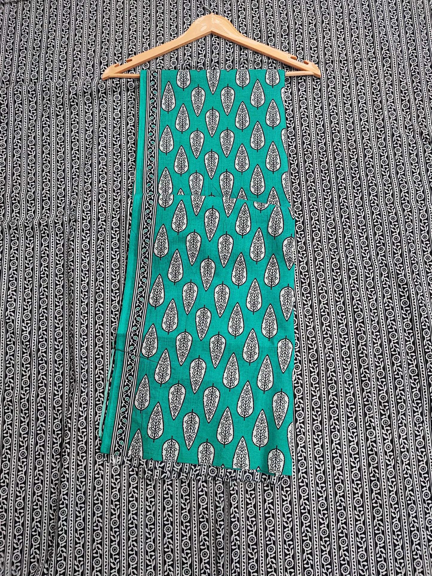 Rama Green Leaf Suit