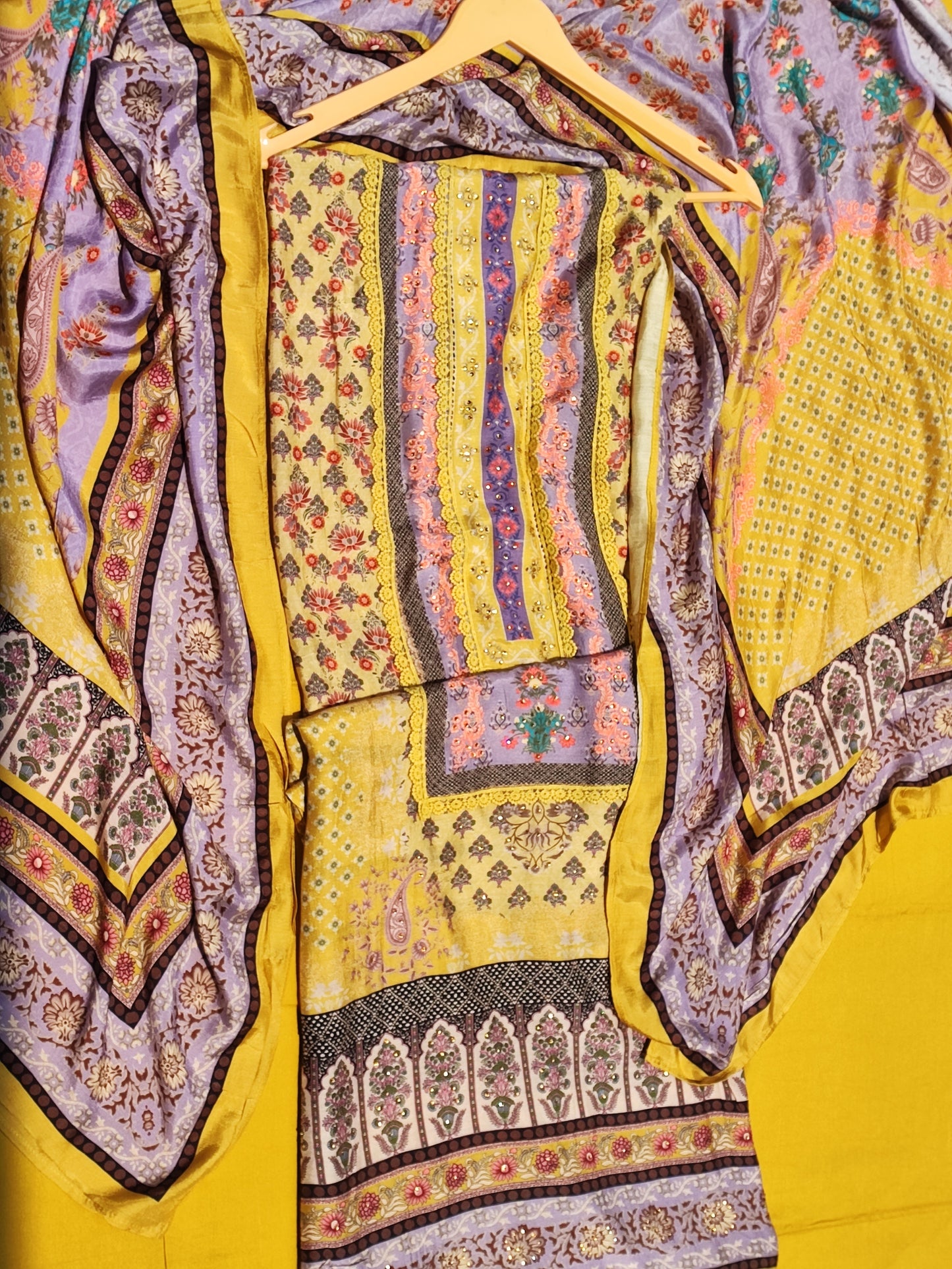 Muslin Mustard Printed suit