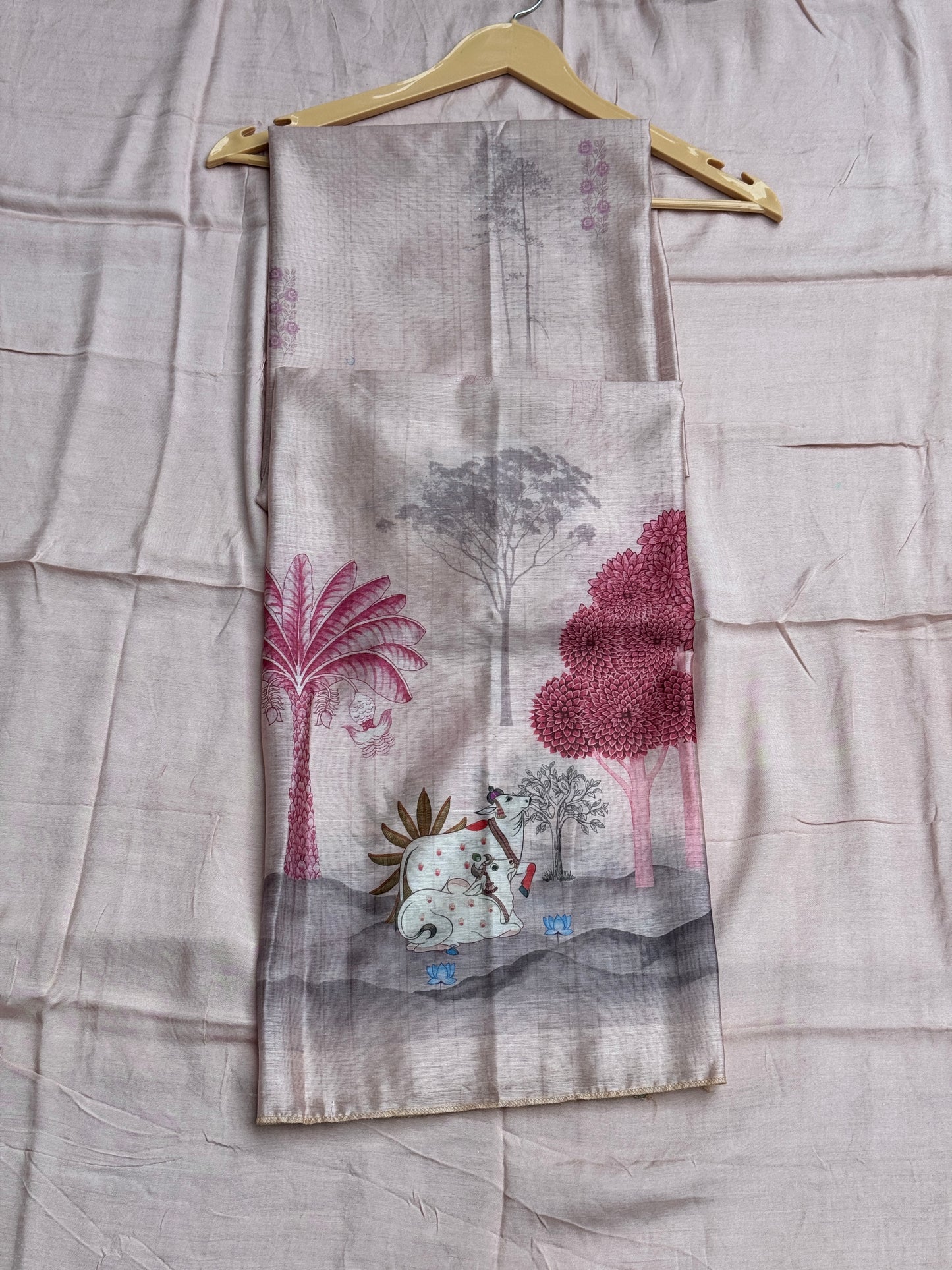 Pichwai Print Peach Suit